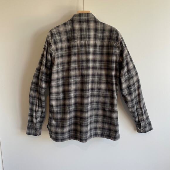 Kuhl Dillingr Flannel Shirt Mens Size M Long Sleeve Utility Hiking Chore Cargo‎ - Picture 2 of 8
